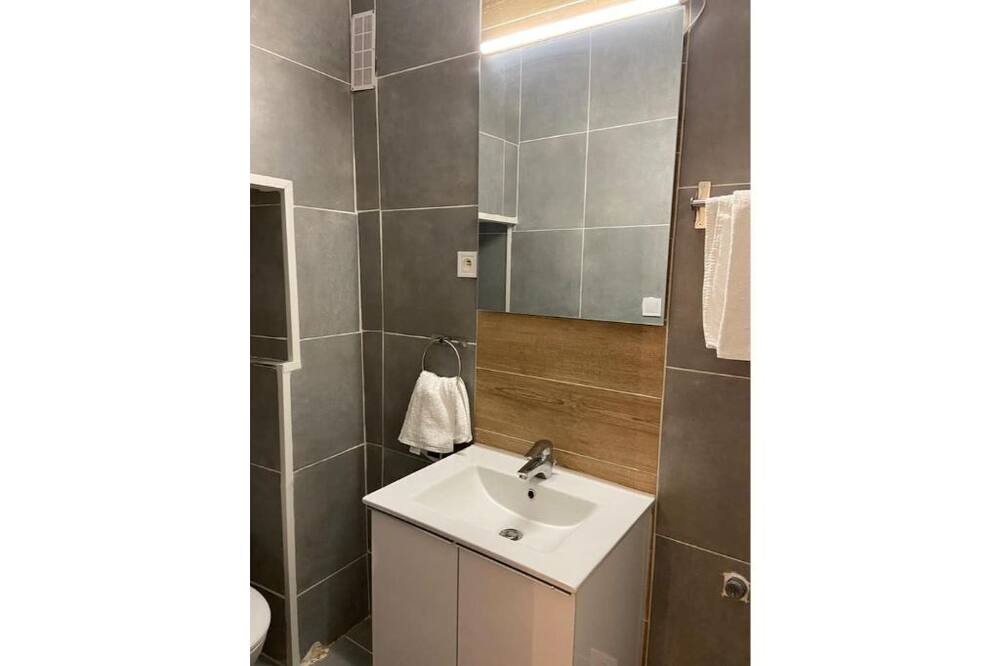 Photo of Bathroom in Teilhard