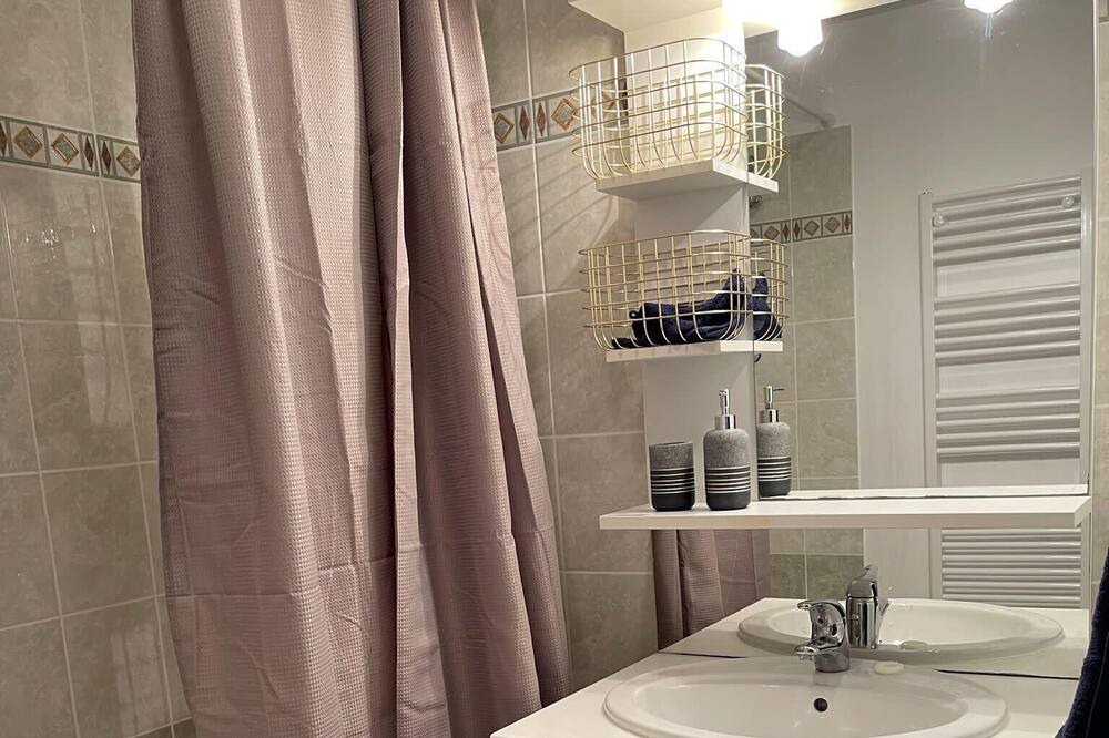 Photo of Bathroom in Arradon