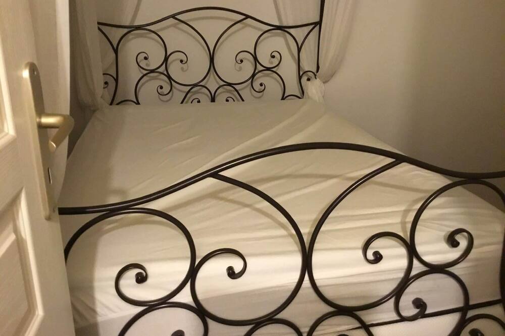 Photo of Bedroom in Taden
