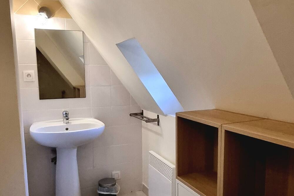 Photo of Bathroom in Taden
