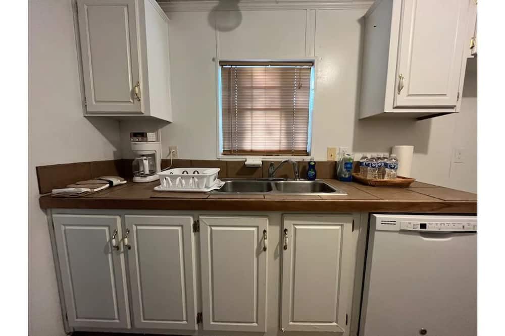 Photo of Kitchen in Elliott