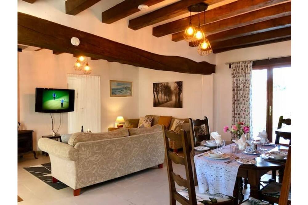 Photo of Livingroom in Parpecay