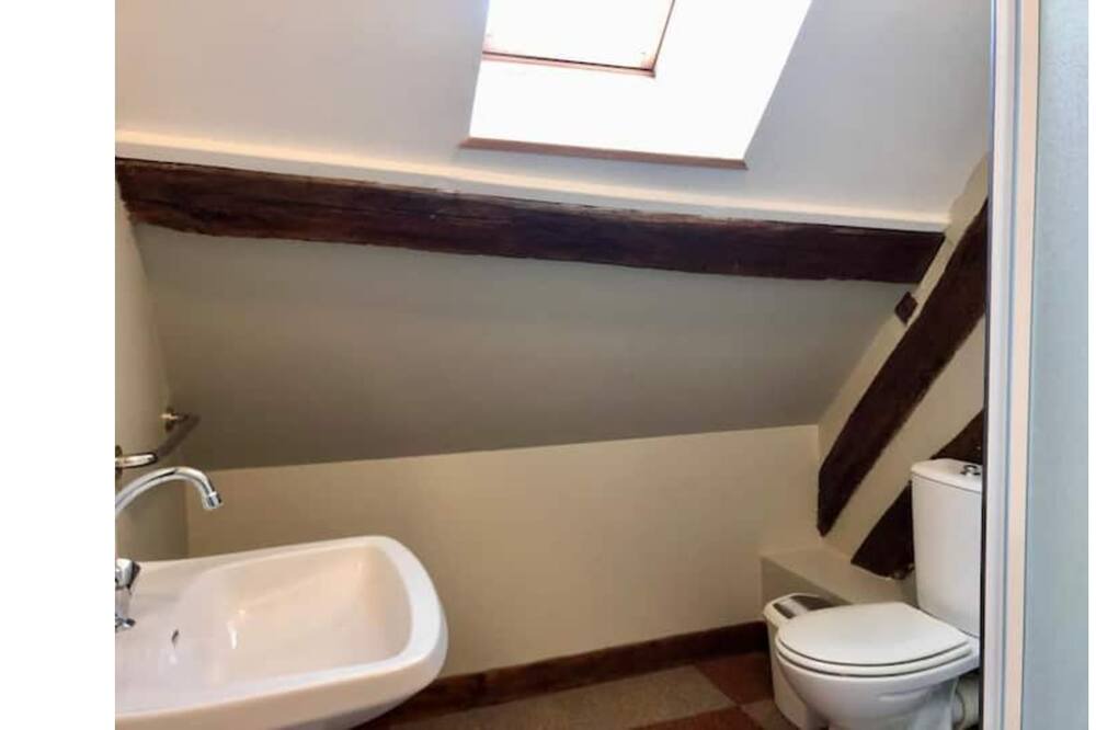 Photo of Bathroom in Parpecay