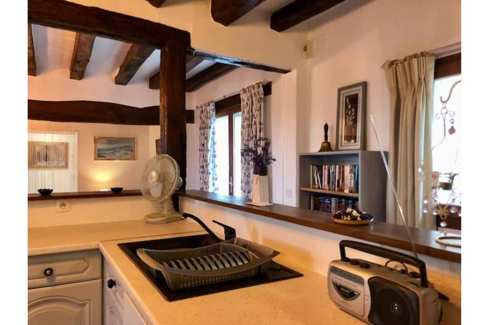 Photo of Kitchen in Parpecay