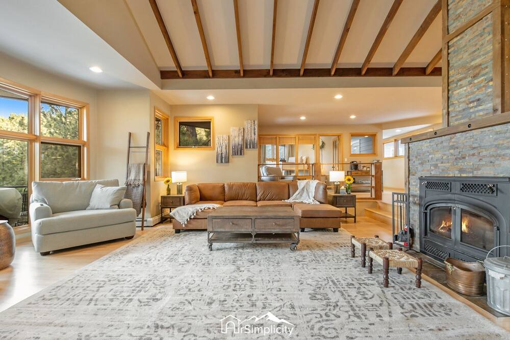 Photo of Livingroom in Kerr Gulch