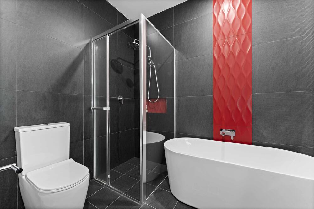 Photo of Bathroom in Redhead