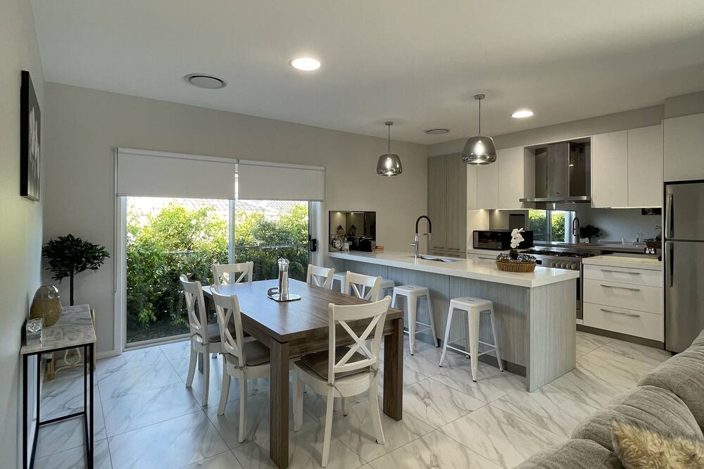 Photo of Others in Redhead