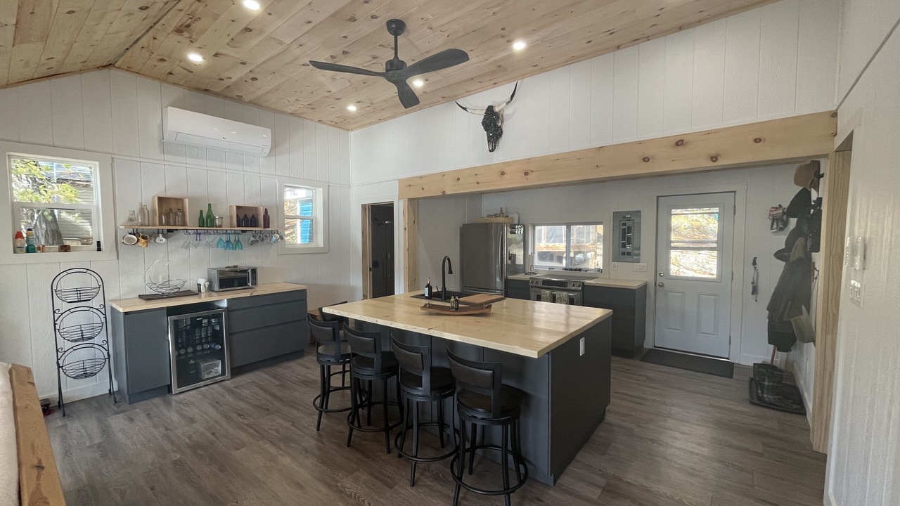 Photo of Kitchen in Muskoka Lakes