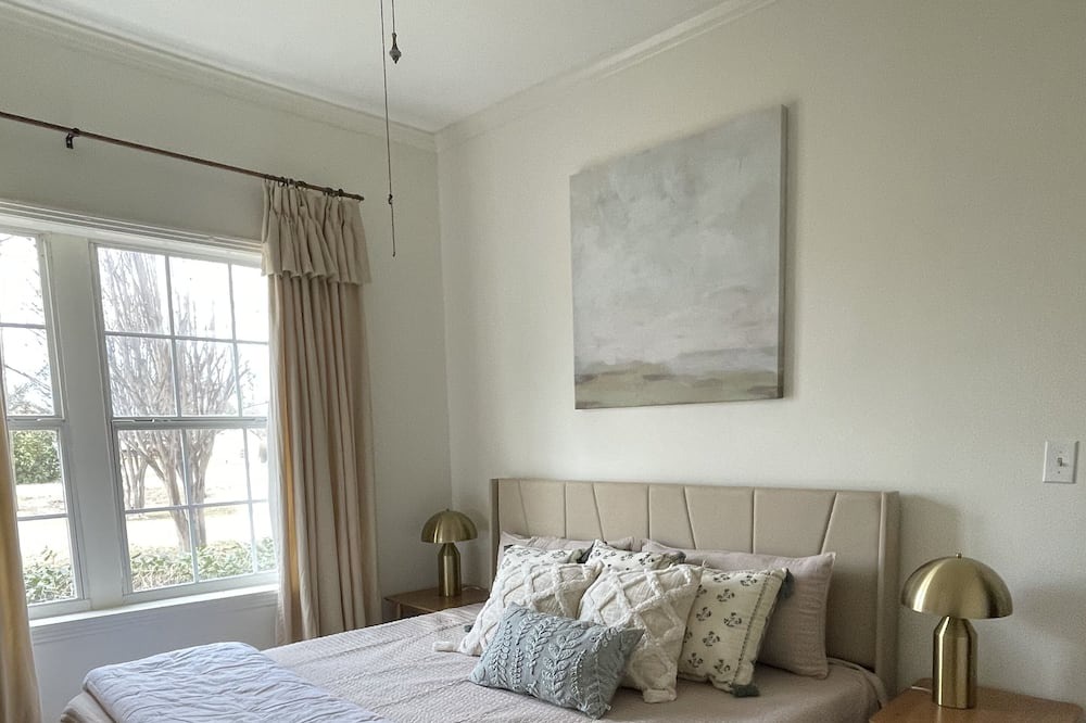 Photo of Bedroom in Clarksdale