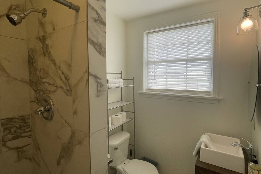 Photo of Bathroom in Clarksdale