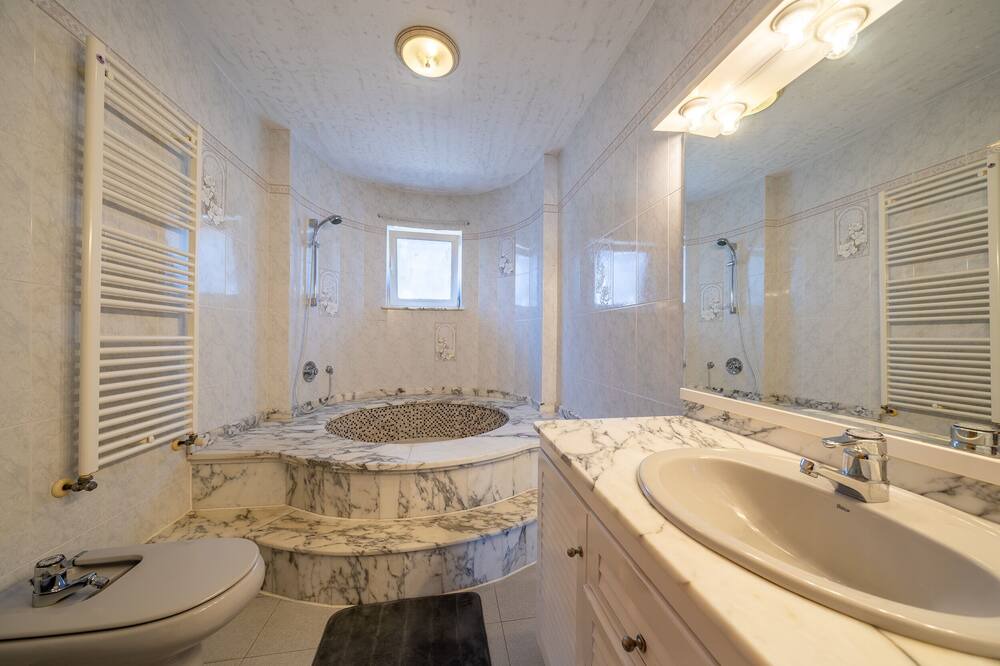 Photo of Bathroom in Condado del Jaruco