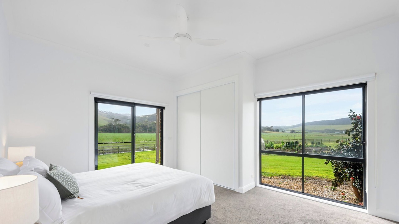 Photo of Others in Johanna