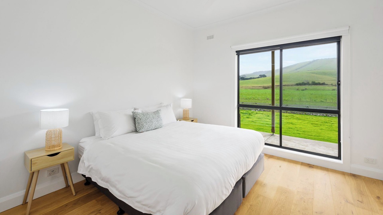 Photo of Others in Johanna