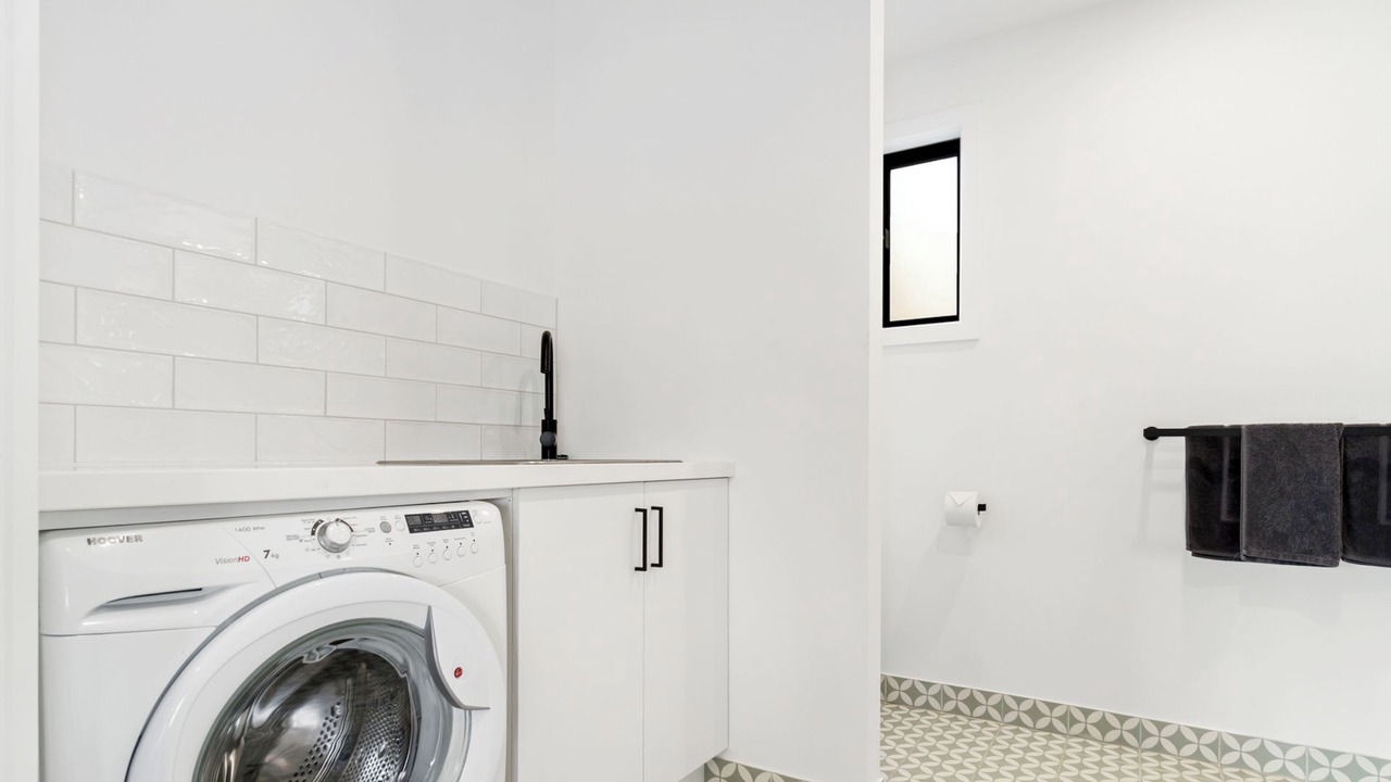 Photo of Others in Johanna