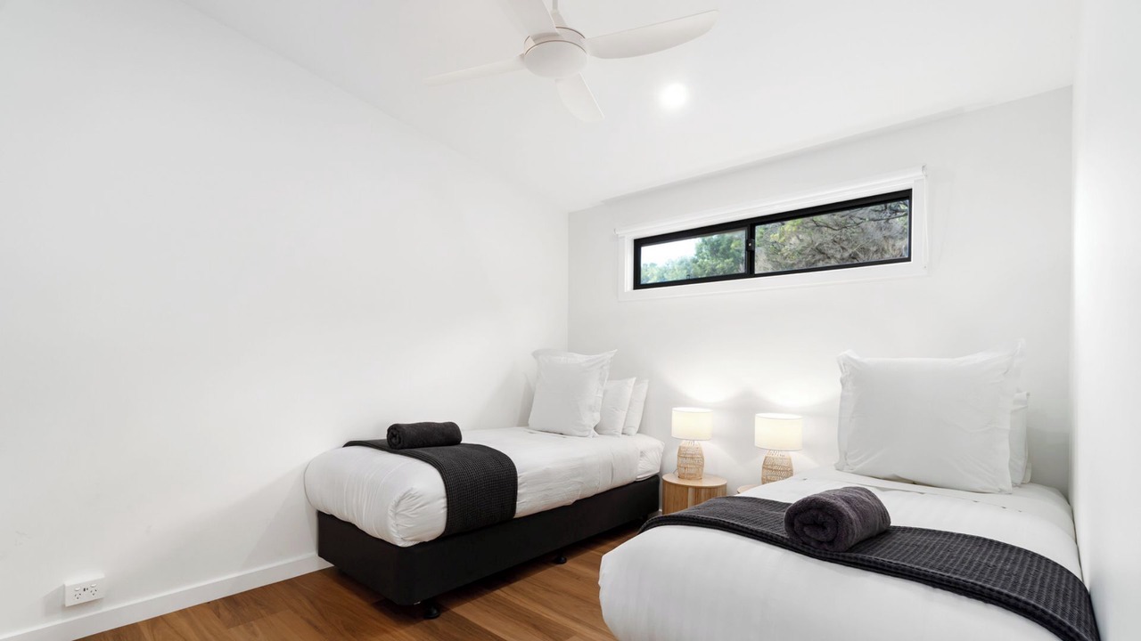 Photo of Others in Johanna