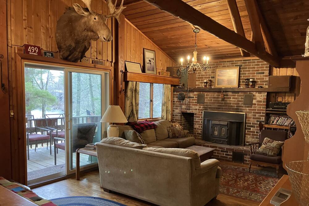 Photo of Livingroom in Wolfeboro