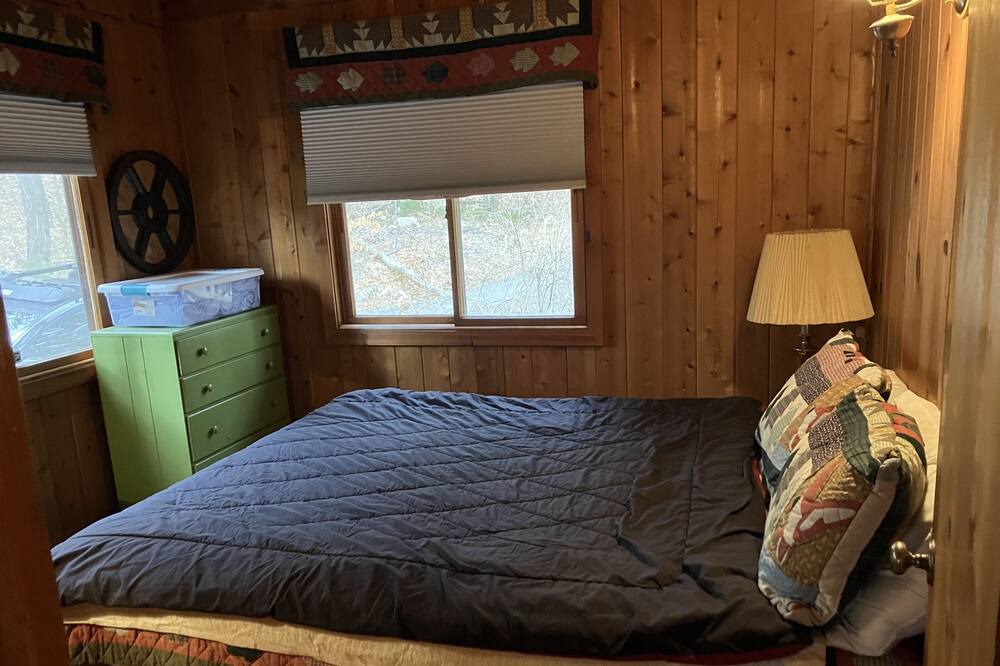Photo of Bedroom in Wolfeboro