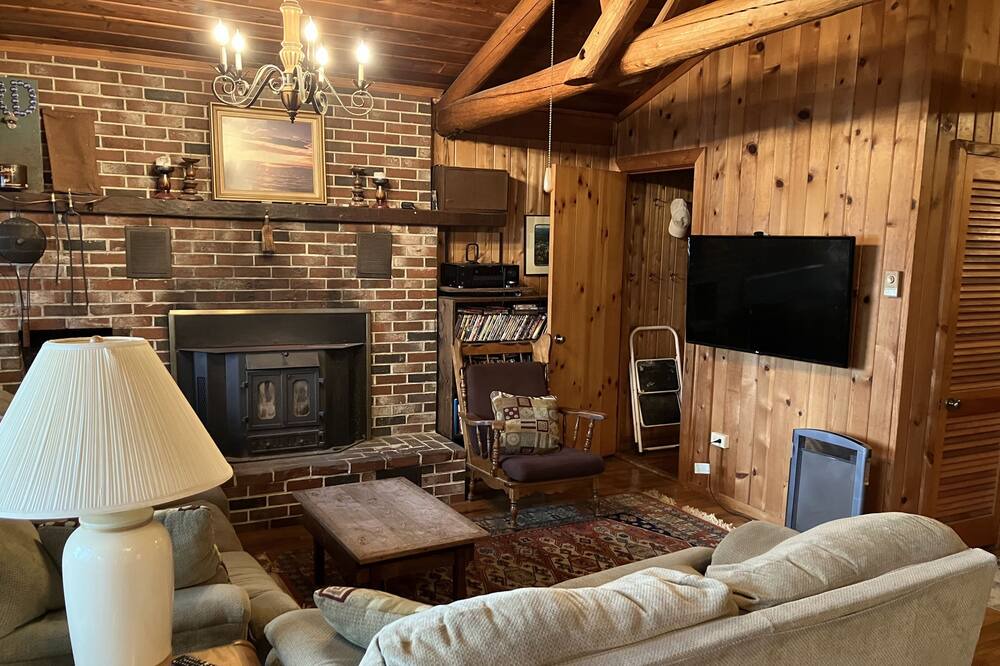 Photo of Livingroom in Wolfeboro