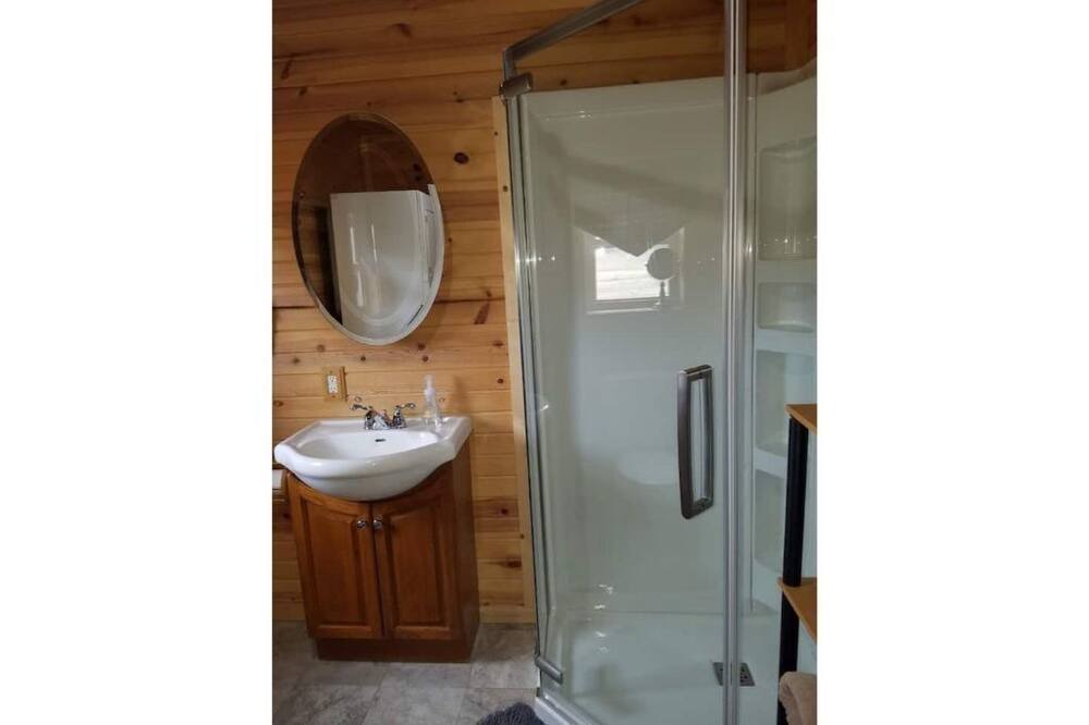 Photo of Bathroom in Evart