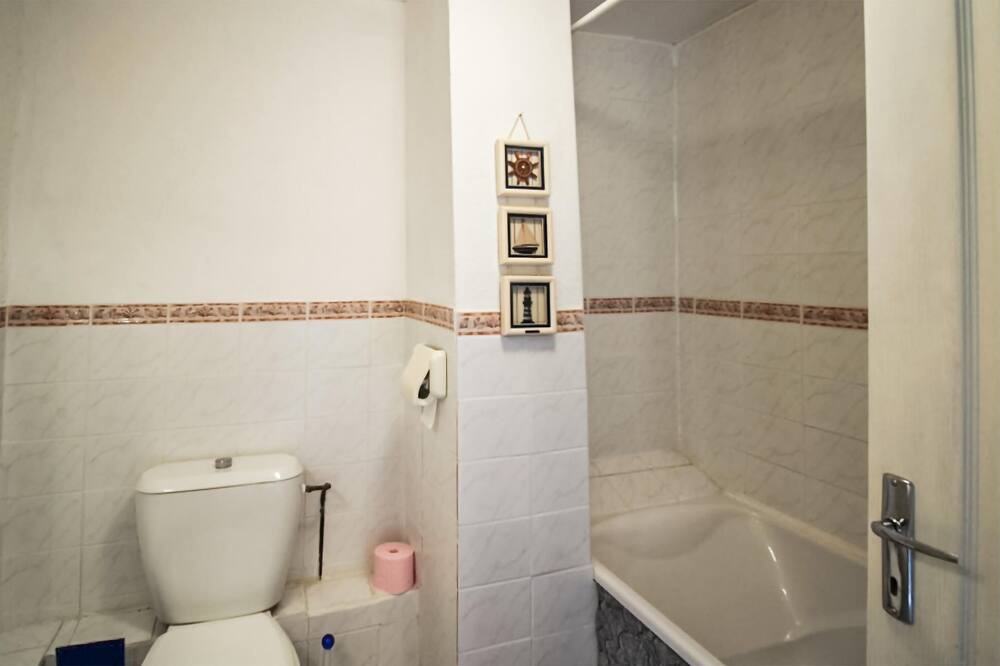 Photo of Bathroom in Fanjeaux