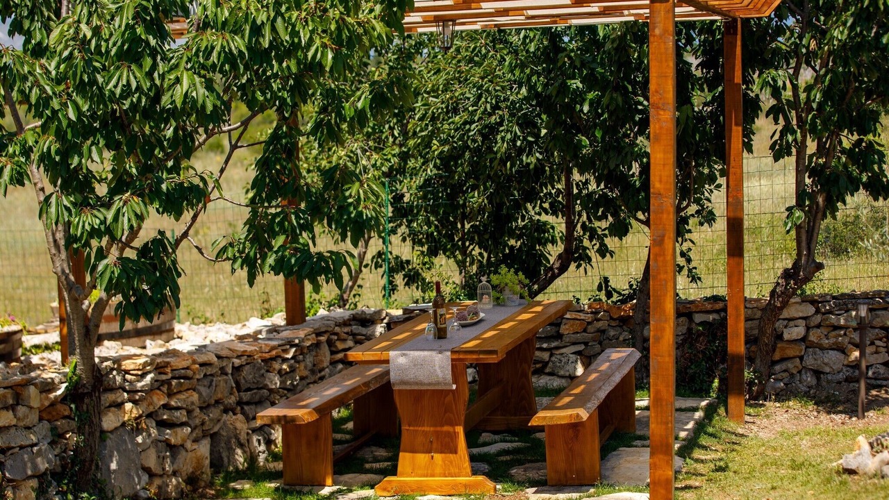 Photo of Outdoor in Oklaj