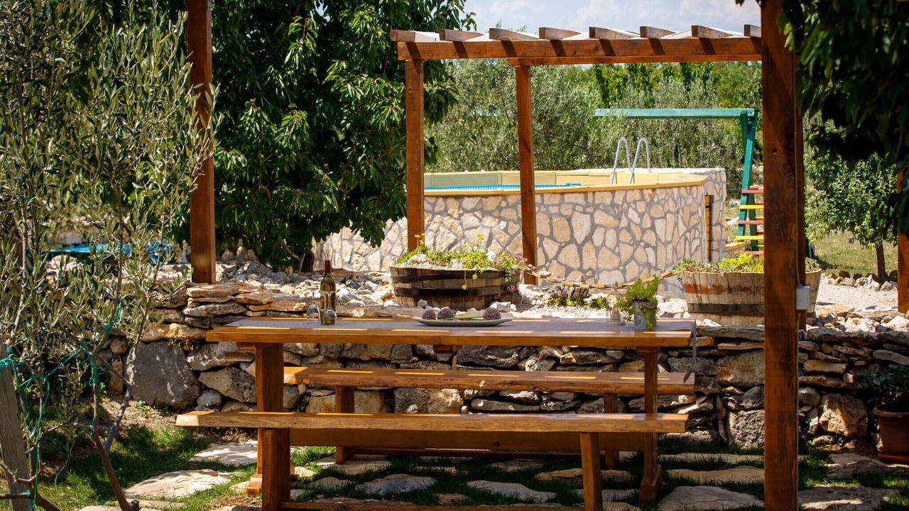 Photo of Outdoor in Oklaj