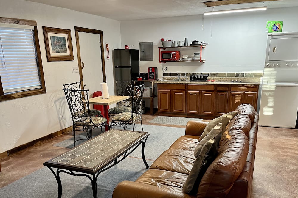 Photo of Livingroom in Mead