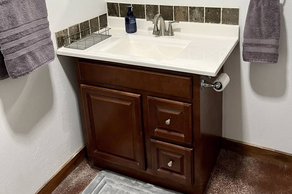 Photo of Bathroom in Mead