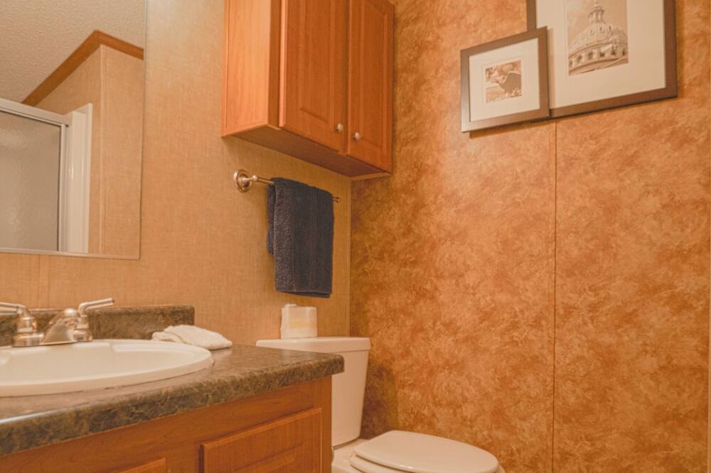 Photo of Bathroom in Nixon