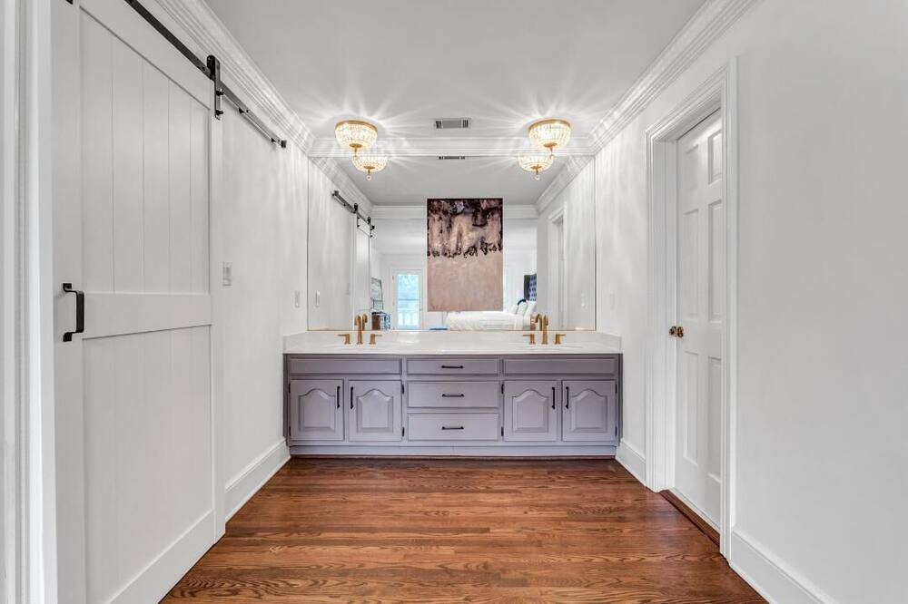 Photo of Bathroom in Flowery Branch