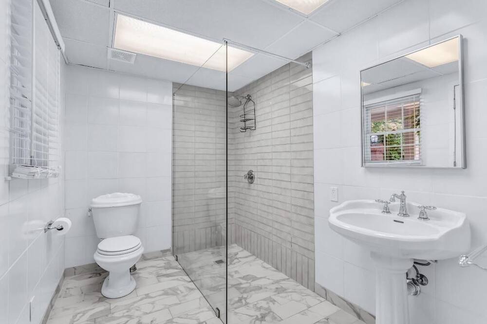 Photo of Bathroom in Flowery Branch