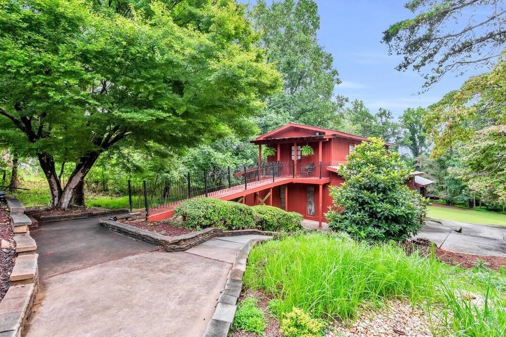 Photo of Outdoor in Flowery Branch