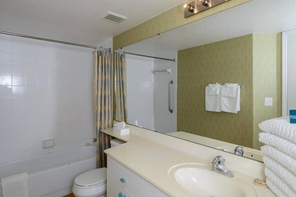 Photo of Bathroom in Banana River Estates