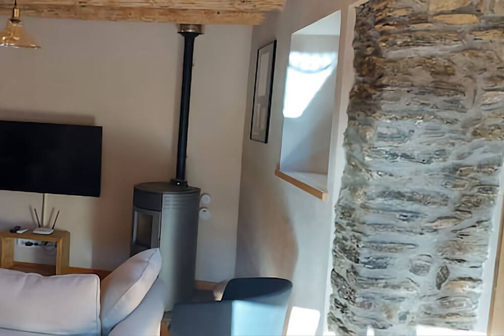 Photo of Livingroom in Llavorsi