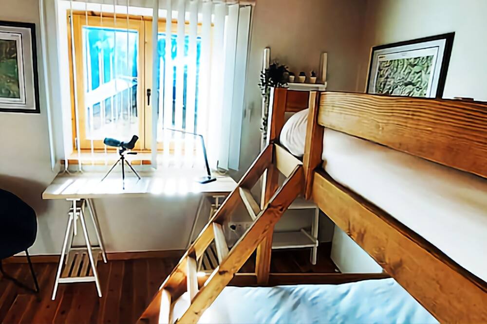 Photo of Bedroom in Llavorsi
