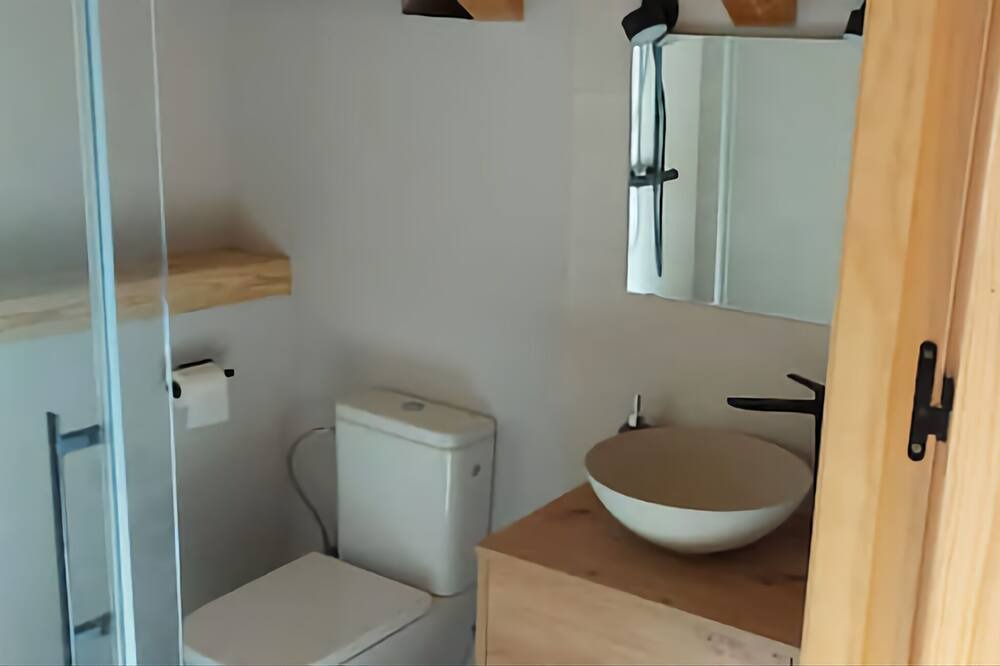 Photo of Bathroom in Llavorsi