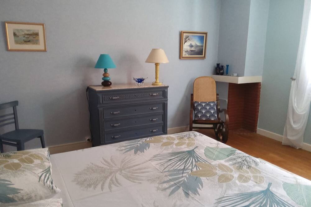 Photo of Bedroom in Coufouleux