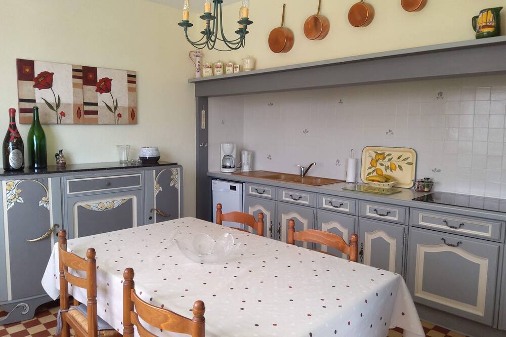 Photo of Kitchen in Coufouleux