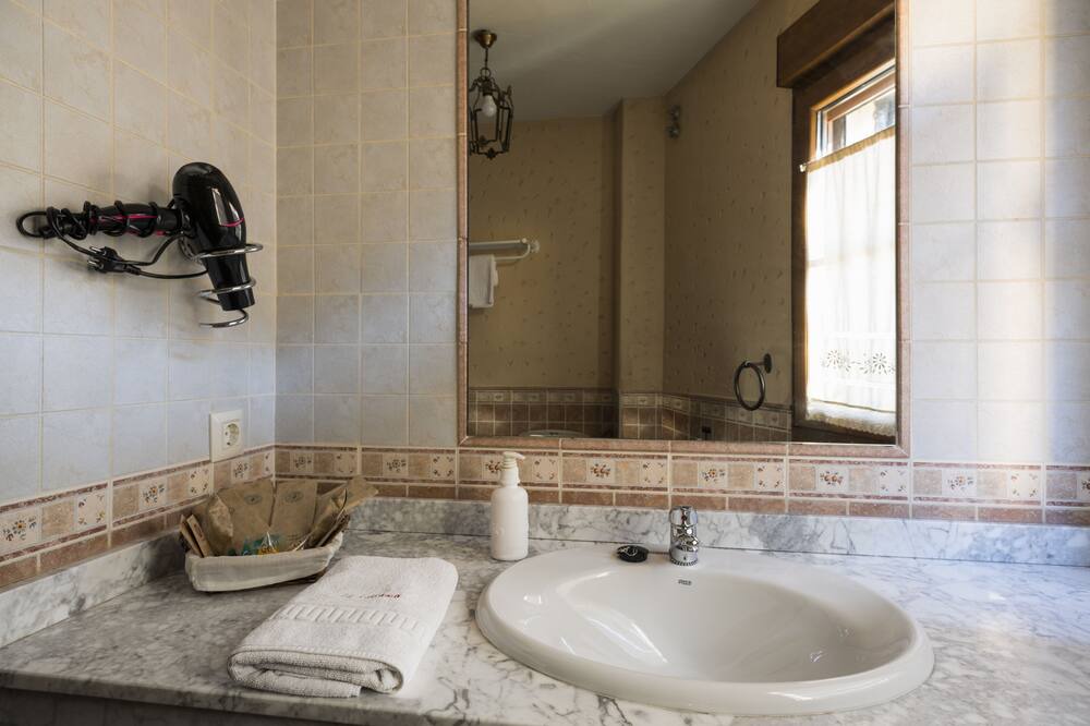 Photo of Bathroom in Grajera