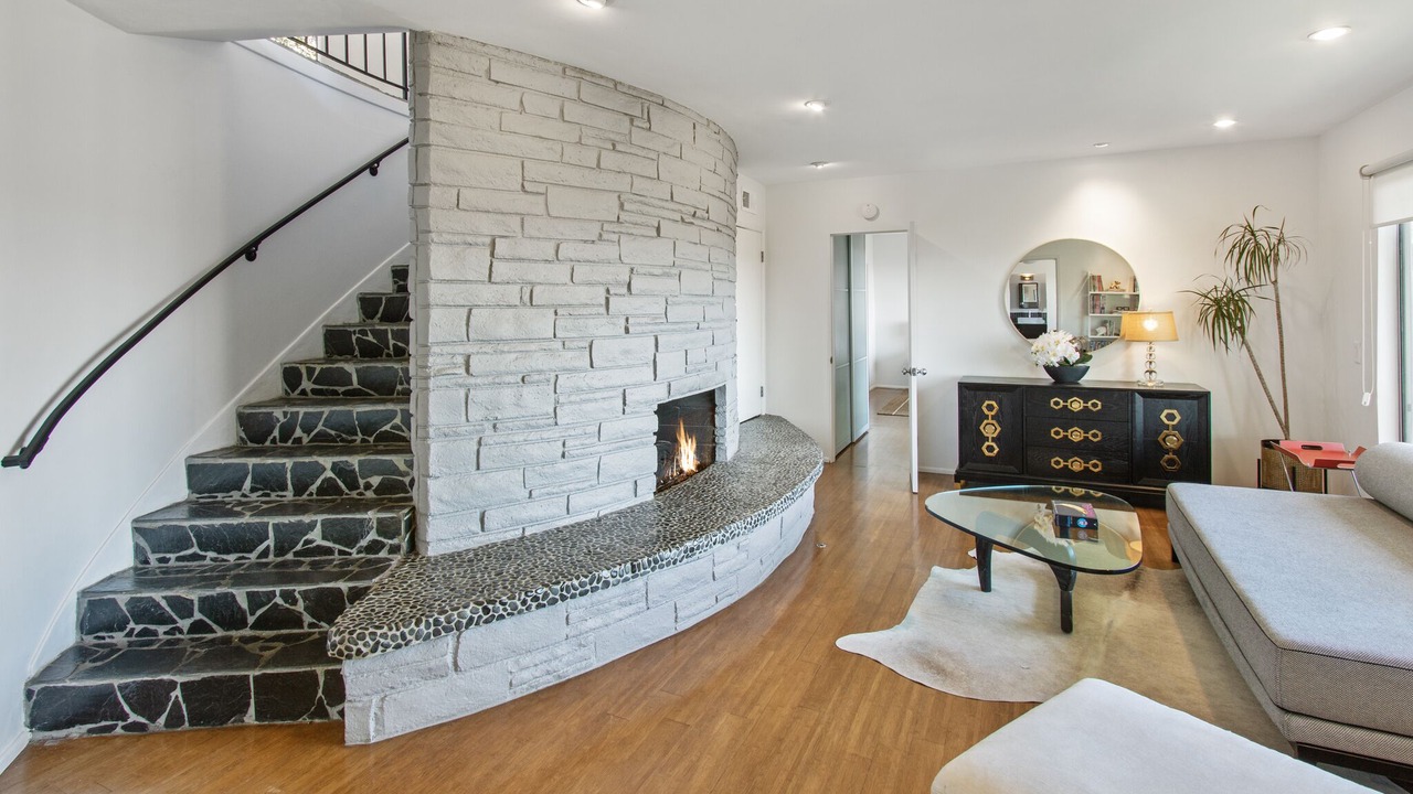 Photo of Livingroom in Rossmoyne