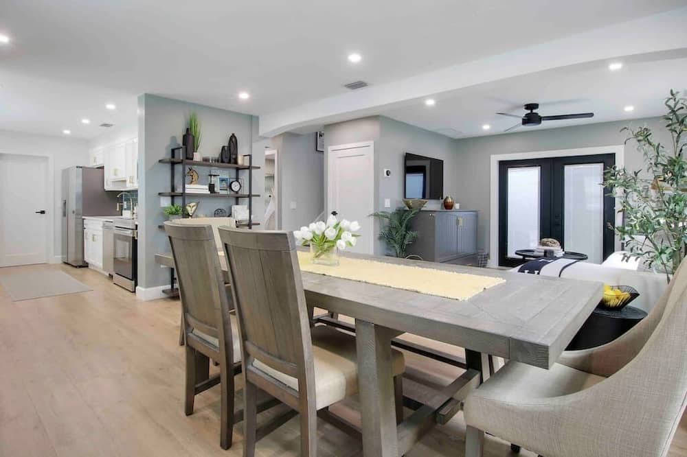 Photo of Others in Parker Ridge