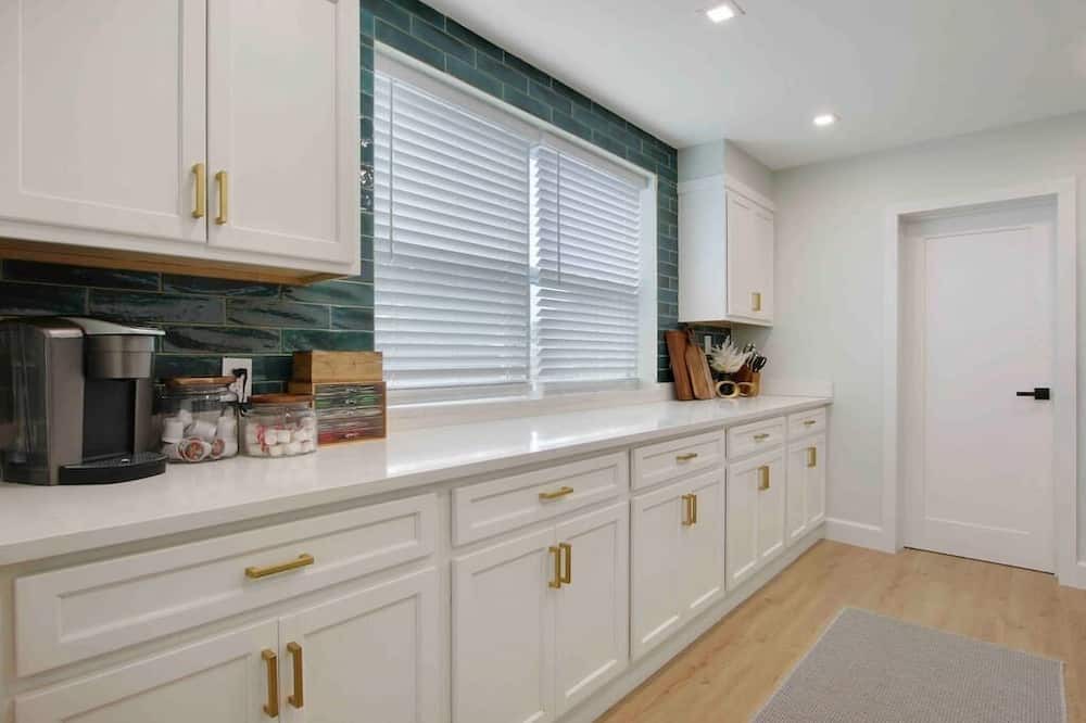 Photo of Others in Parker Ridge