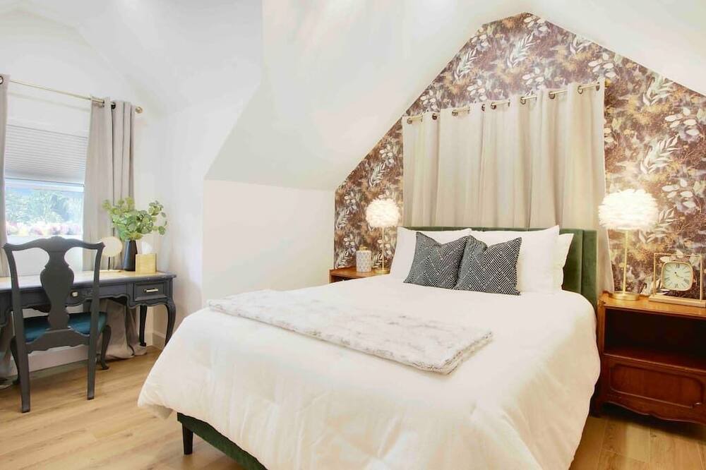 Photo of Others in Parker Ridge