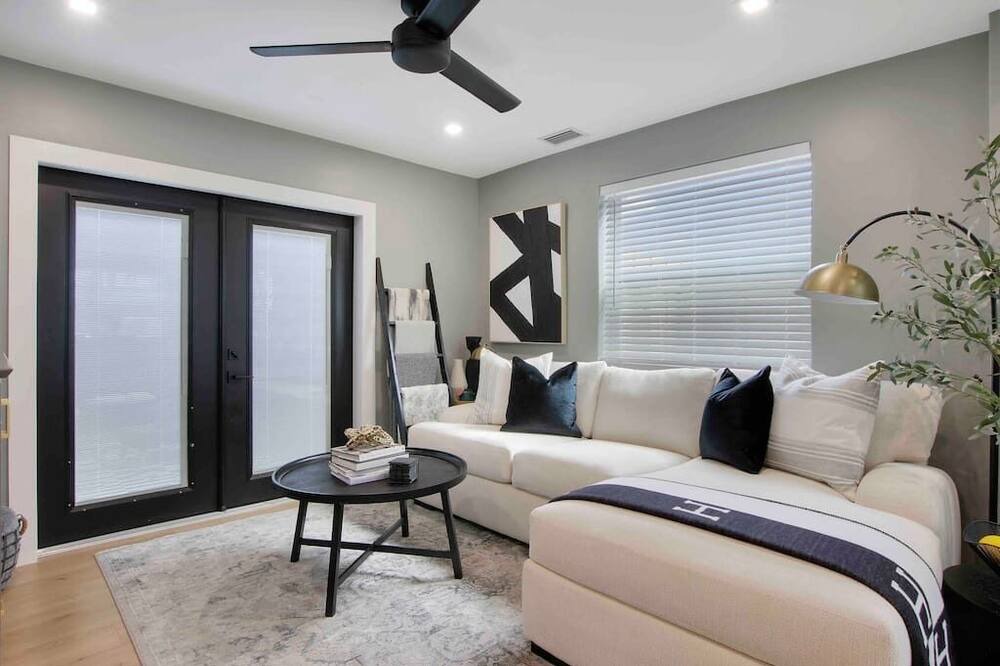 Photo of Others in Parker Ridge