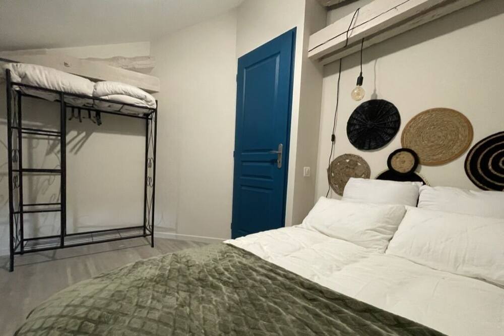 Photo of Bedroom in Saint-Astier