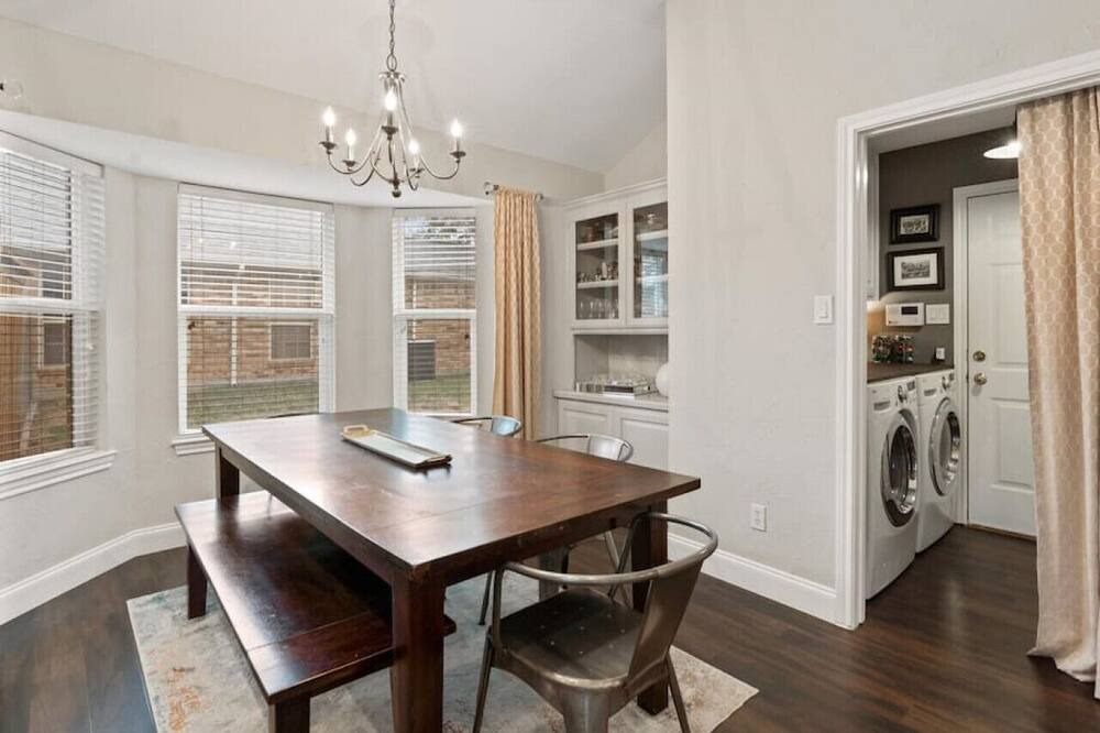 Photo of Bedroom in South Arlington