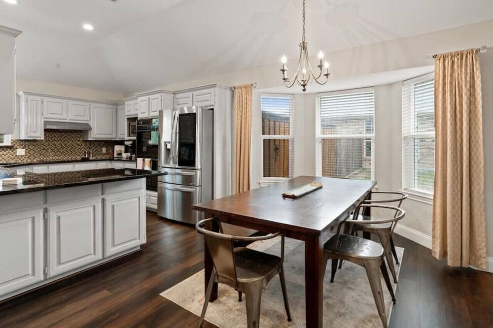 Photo of Bedroom in South Arlington