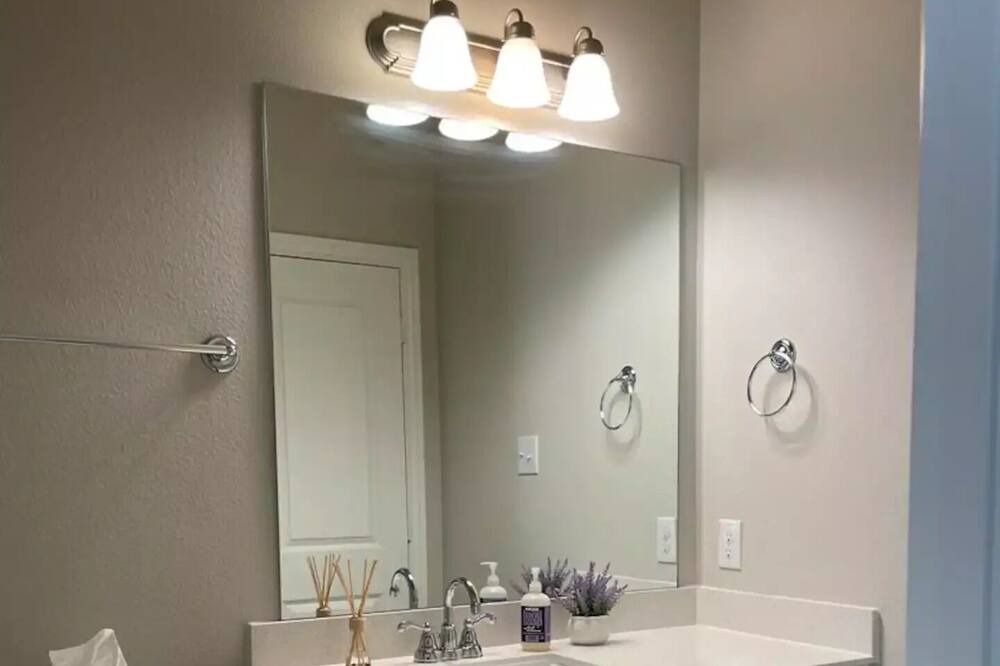 Photo of Bathroom in Frisco