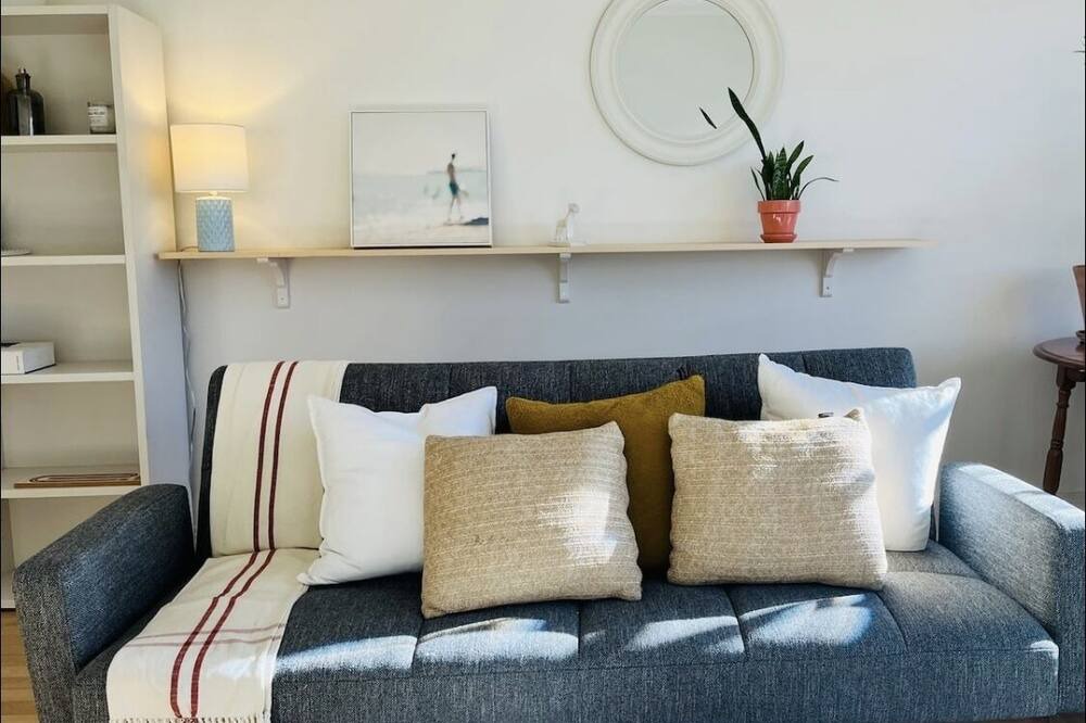 Photo of Livingroom in Ahuntsic