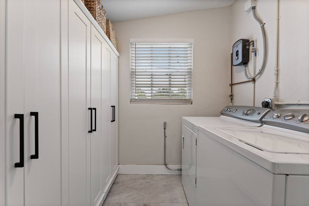 Photo of Bedroom in Lake Worth Corridor